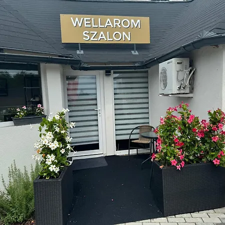 Wellarom Szalon 아파트 *